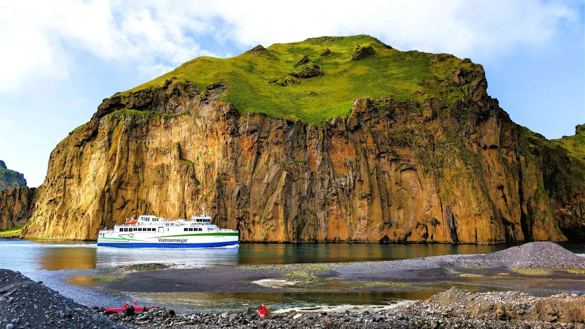 Westman Islands photo 2